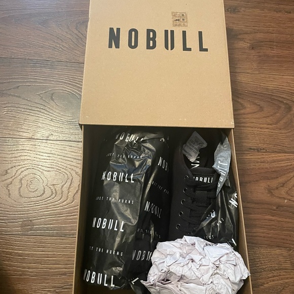 NOBULL Canvas Trainer Low - Picture 2 of 3